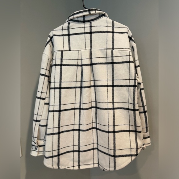 Jacket NWT! - Picture 2 of 5